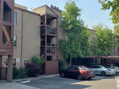 2955 Lakeside Dr Unit 220