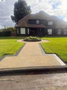 15 Madeira Ct