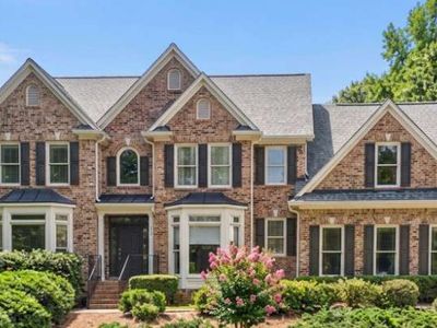 112 Grandcrest Dr