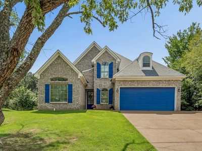 8867 E Hampton Cv