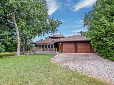 2910 Lakewood Dr