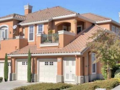 6147 Country Club Pkwy