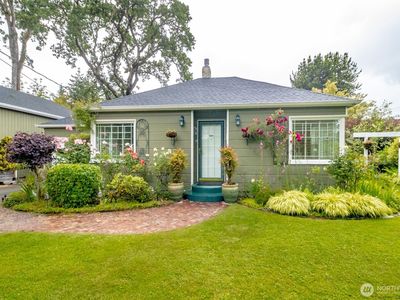 6711 100th Street SW