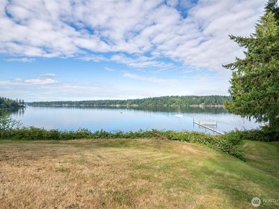 7644 Shore Acres Drive NE