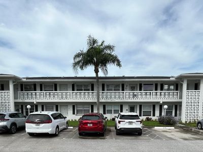 2860 SW 13th Street #202