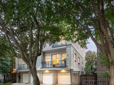 4023 Bowser Ave