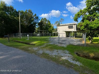10073 River Dr