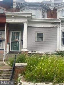 1102 W Wyoming Ave