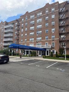 86-11 151st Ave #2N