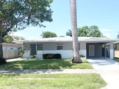 Property at 1005 NE 2nd St, Hallandale, FL