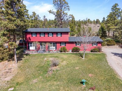 9017 Douglas Cir