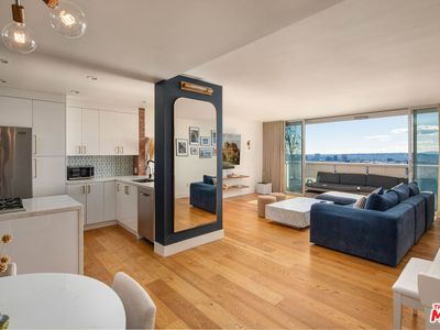 8787 Shoreham Dr APT 707