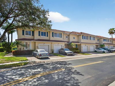 3004 N Evergreen Circle