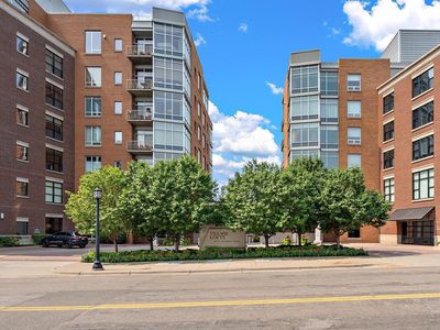 150 2nd St NE Unit B604