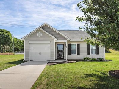 Property at 216 Florida Dr, Thomasville, NC