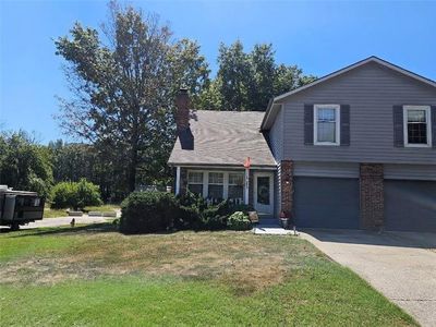 201 W Foxwood Dr