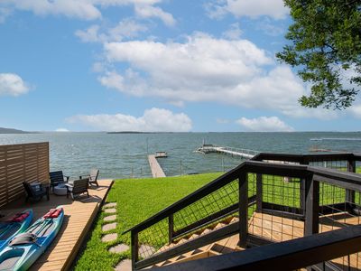 611 Lakeshore Loop
