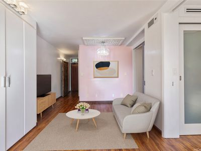2092 Kuhio Ave APT 701