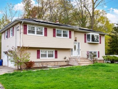 Property at 17 Cole Rd, Fairfield, NJ