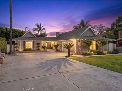555 Armsley Sq