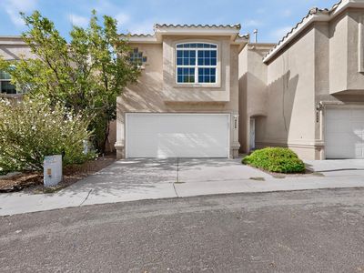 5008 Serena Cir NE