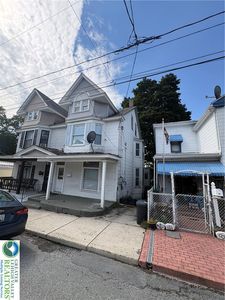 212 N Greenwood St