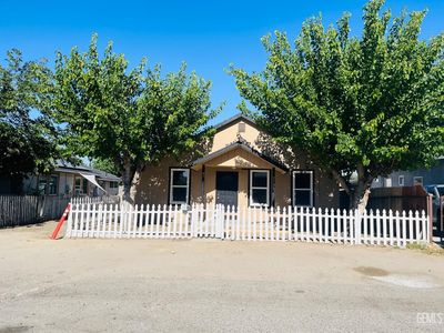 Property at 210 Jefferson St, Taft, CA
