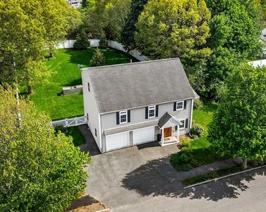 14 Greenlawn Ave