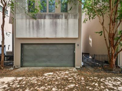 1121 W 17th St Unit B