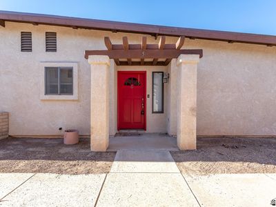1465 E Laguna Pl