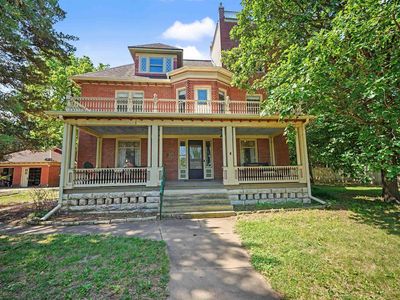 116 E Mill St