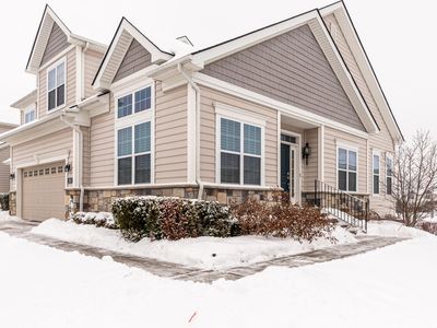2667 Oxford Cir