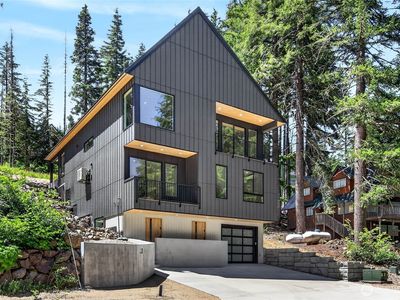 851 Snoqualmie Drive