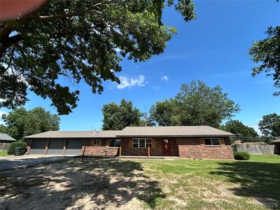 2412 W Coburn Cir