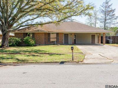 9853 Hawthorne Dr
