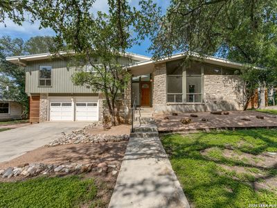 9018 ROCK CLIFF RD