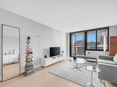 407 Park Ave S APT 25E