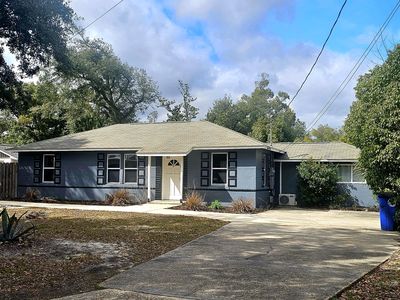 448 S Macarthur Ave #A & B