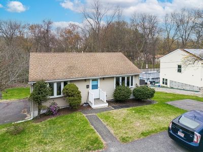 7 Leslie Ln