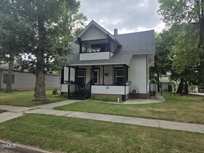 304 1st Ave SW