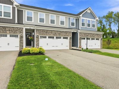 Property at 9004 Wellington Ct, Jeannette, PA