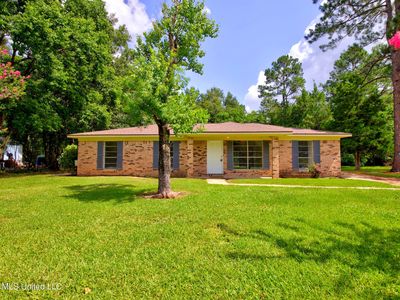 5717 Meadowview Dr