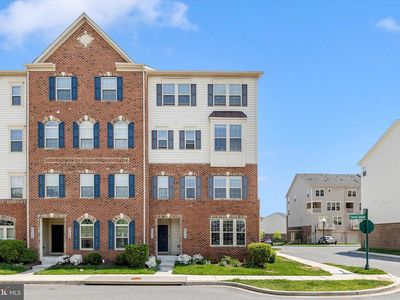 6032 Forum Sq