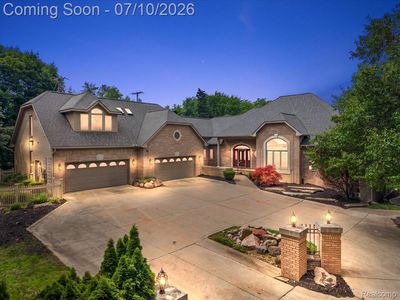 901 Spring Dr