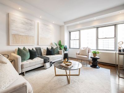 360 E 72nd St APT A801