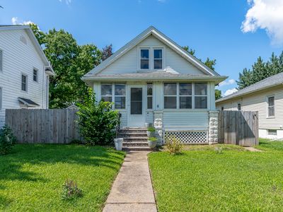 Property at 2712 Carey Ave, Davenport, IA
