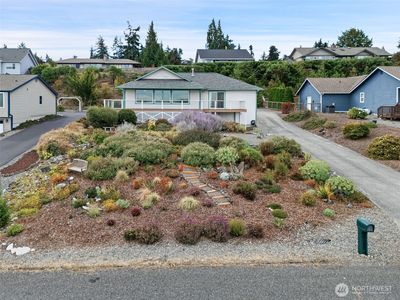 220 Moonlight Drive