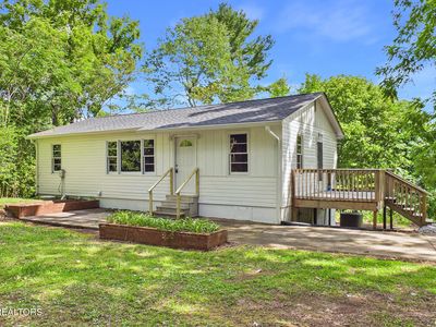 822 Ivory Rd