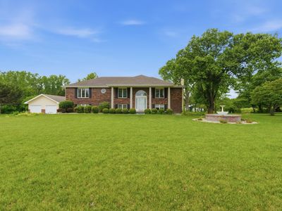 1012 Plains Dr