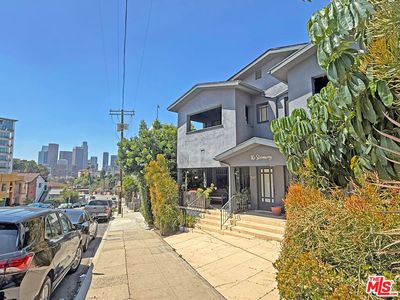 931 Everett St